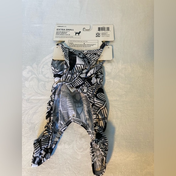 SMALL DOG ROMPER NWT SIZE XS - Picture 2 of 4